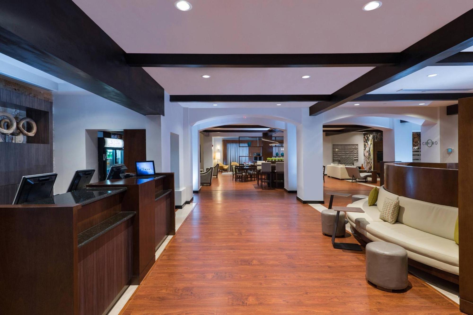 Hotel Courtyard By Marriott Santo Domingo Exterior foto